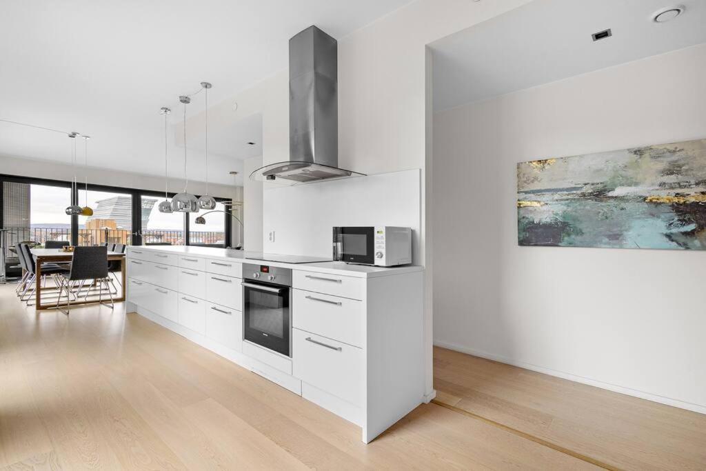 Modern 3Bed Room Sea View Apartment @ Oslo Barcode Exterior foto